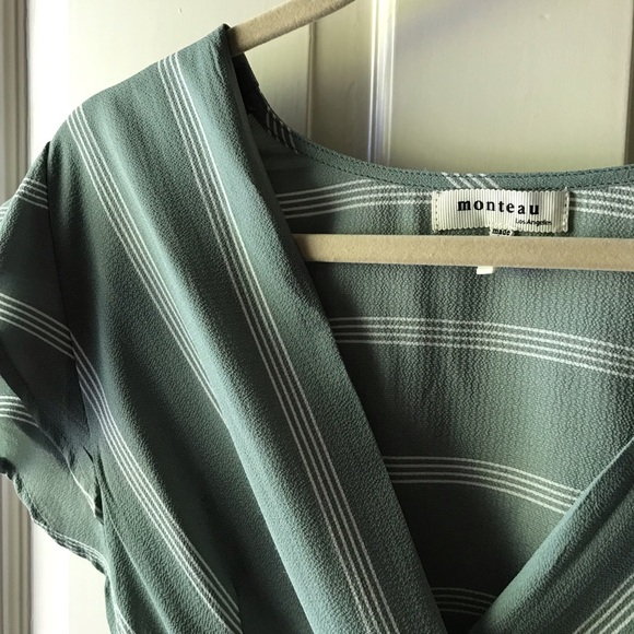 Beautiful Blouse - Picture 3 of 3